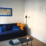 2 Bedroom Metro 2 Min Porto 15 Min Parking *