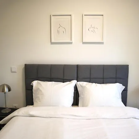 2 Bedroom Metro 2 Min Porto 15 Min Parking Senhora da Hora